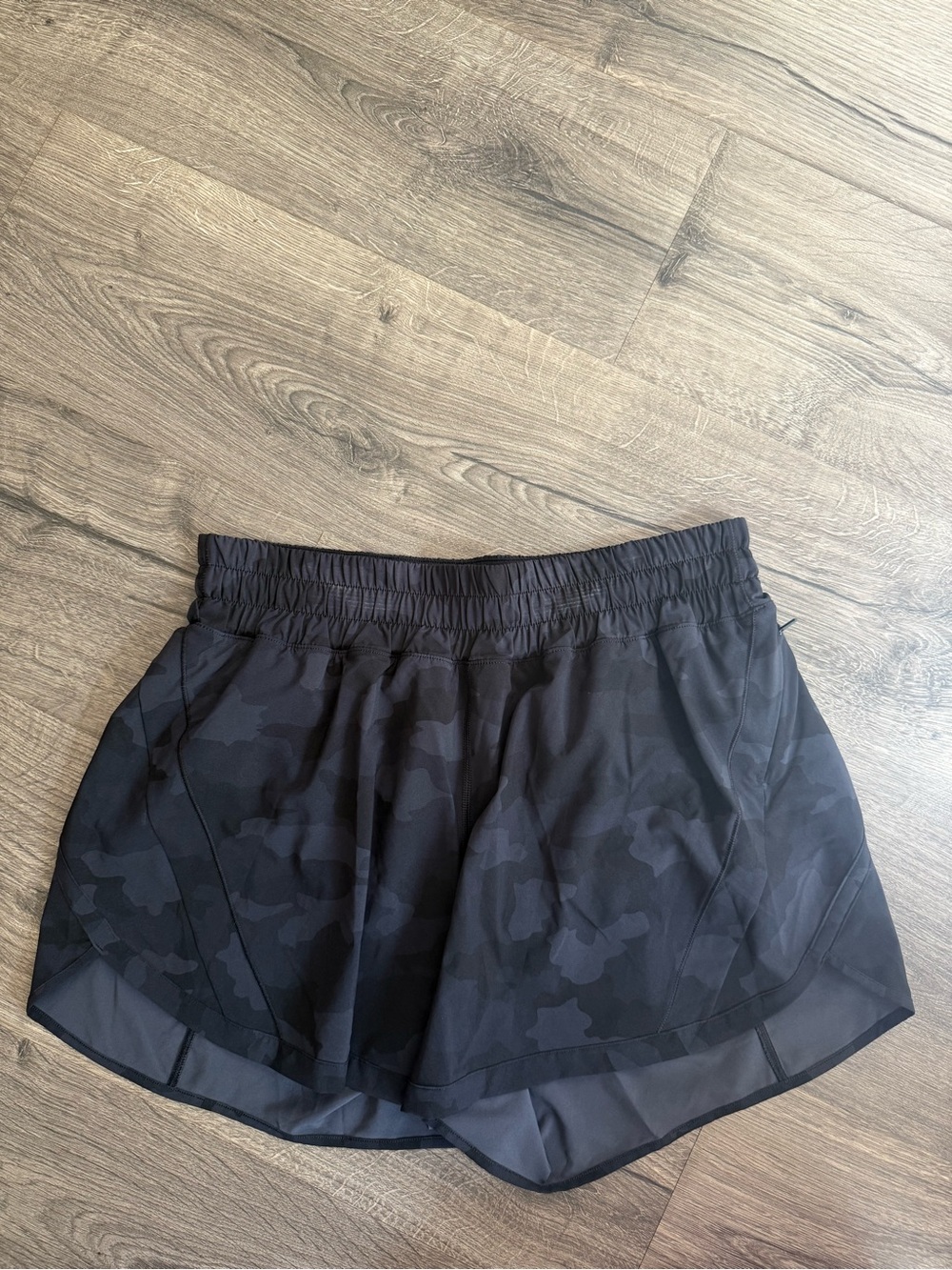 Lululemon Track That Short 5" in Heritage 365 Camo Deep Coal Multi size 10
